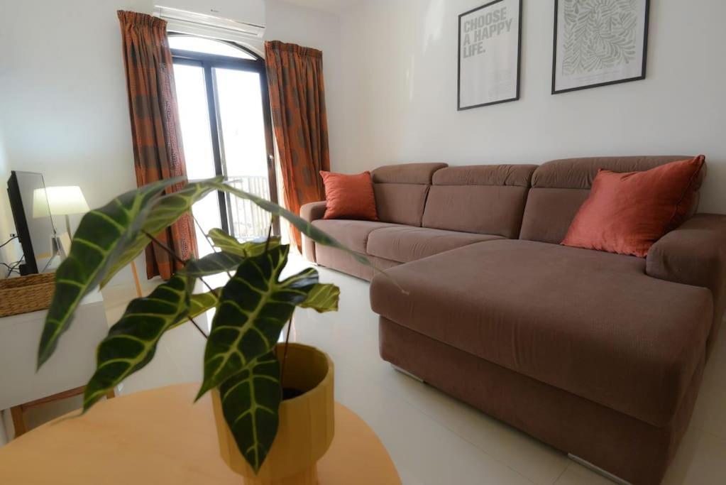 Seafront Duplex Penthouse With Terrace Overlooking Xlendi Bay Eksteriør billede
