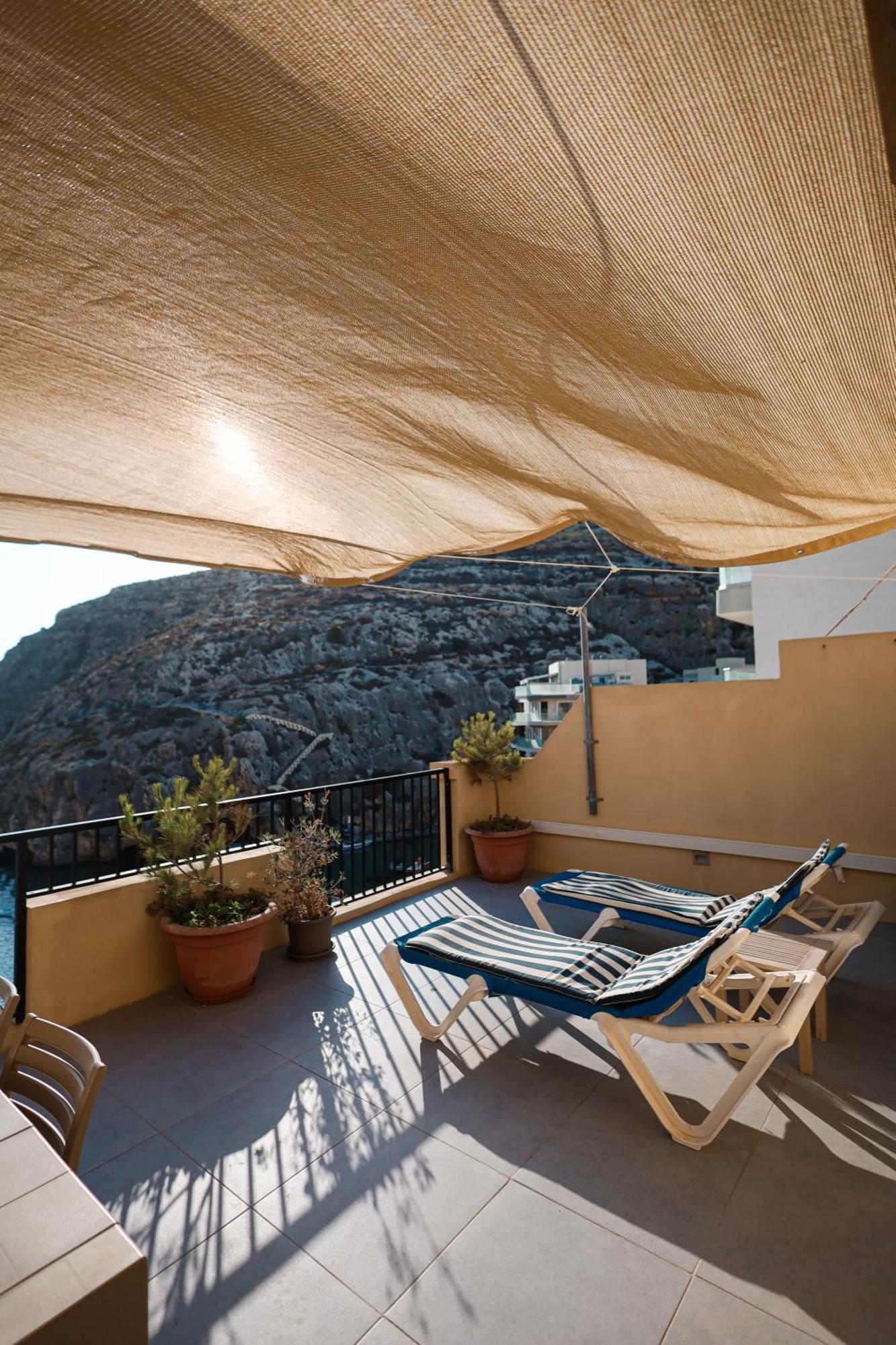 Seafront Duplex Penthouse With Terrace Overlooking Xlendi Bay Eksteriør billede